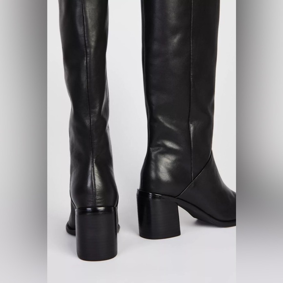 Intentionally Blank boots - Picture 4 of 8